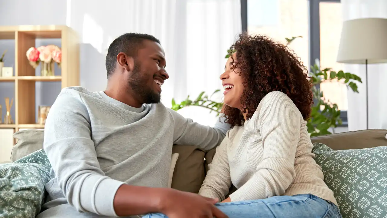 Couple communicating effectively during dating counselling